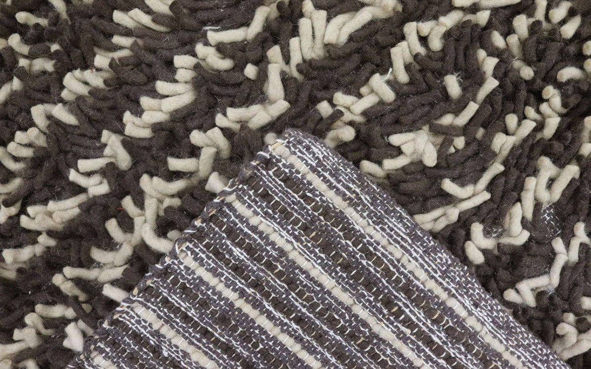 Alfombra de pelo largo - 200 x 124 cm - multicolor