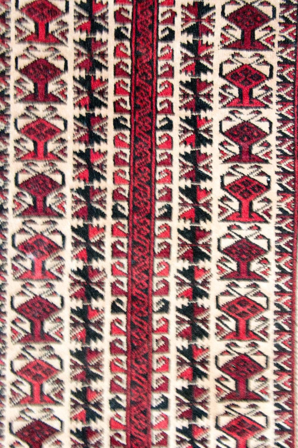 Alfombra Belutsch - 129 x 93 cm - rojo