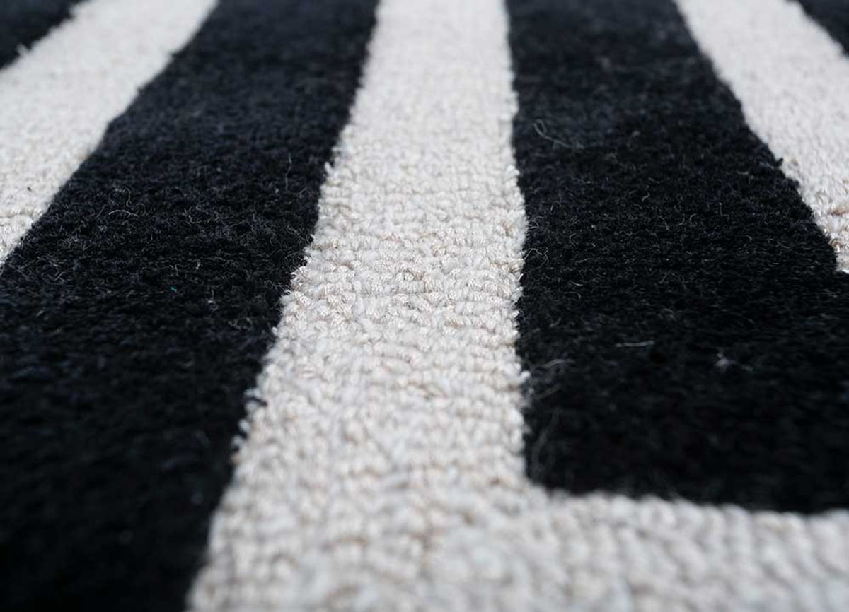 Alfombra de lana - 330 x 240 cm - blanco y negro