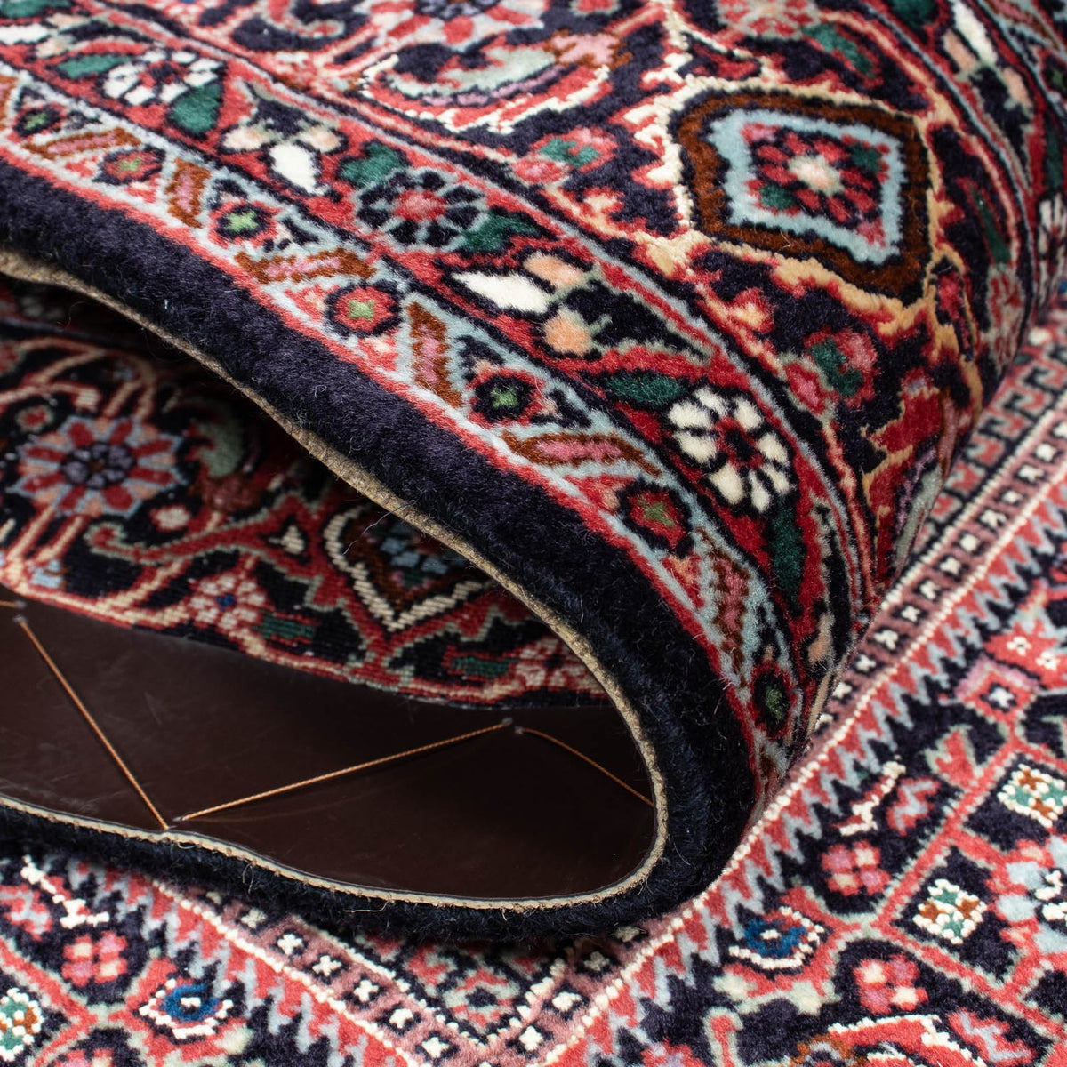 Alfombra persa - Bidjar - 210 x 136 cm - rojo claro