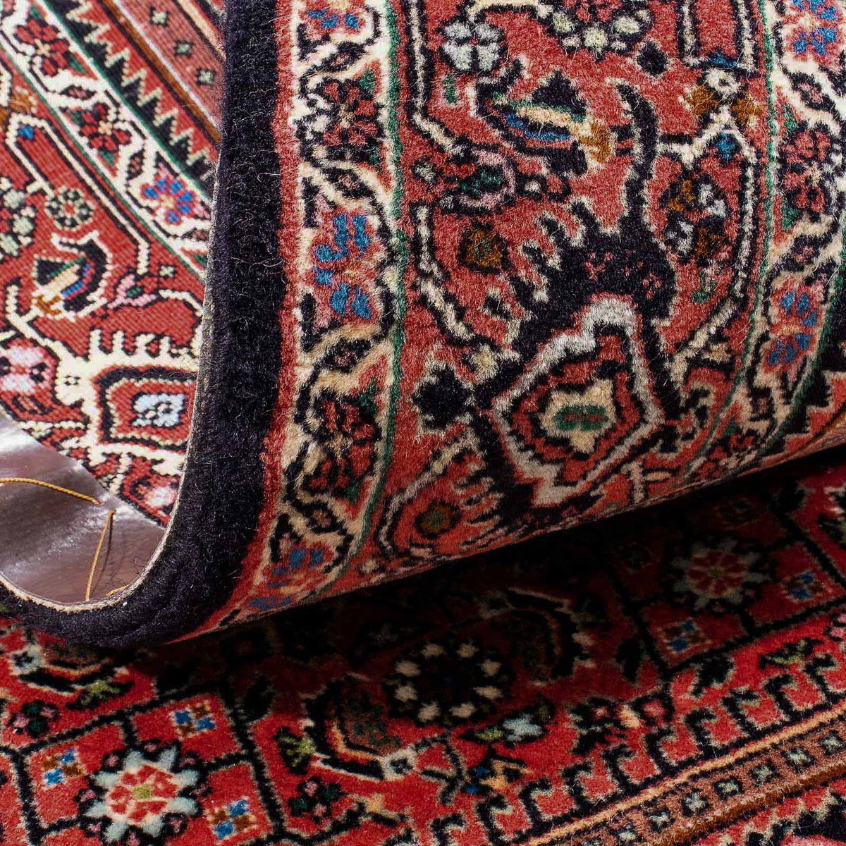 Alfombra persa - Bidjar - 179 x 108 cm - rojo claro