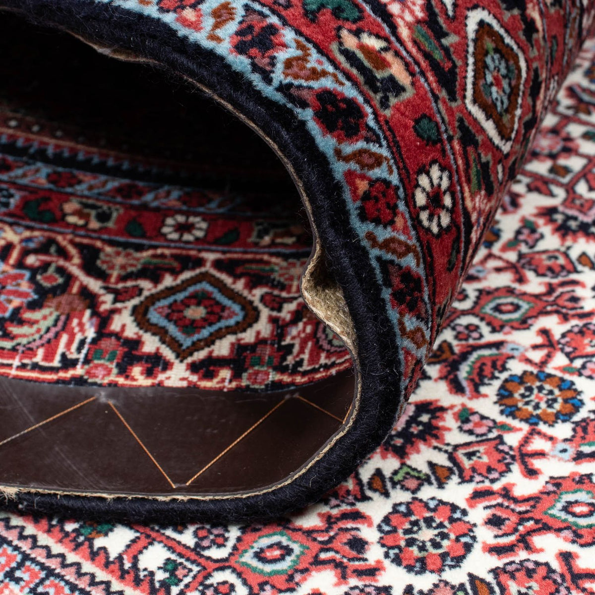 Alfombra persa - Bidjar - 215 x 128 cm - rojo claro