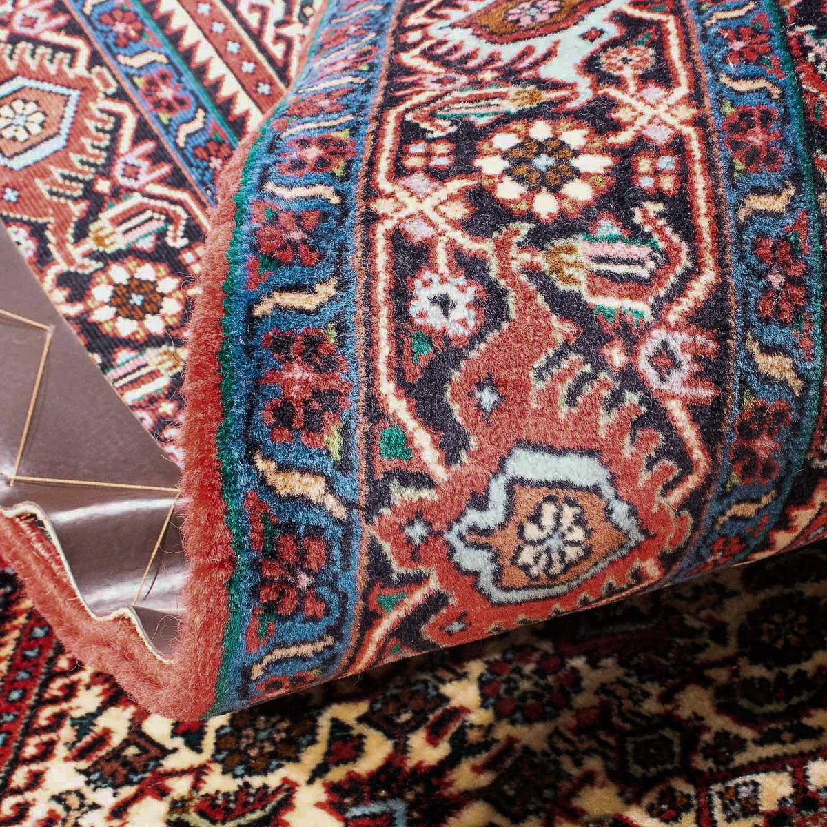 Alfombra persa - Bidjar - 174 x 108 cm - rojo