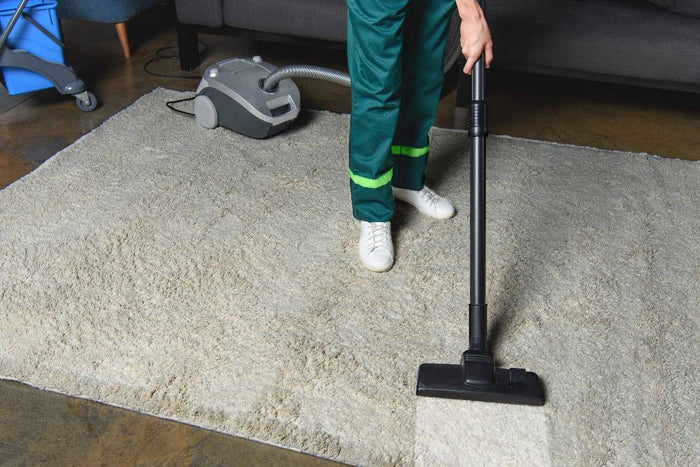 Tipps und Tricks für die perfekte Pflege eines Wollteppichs