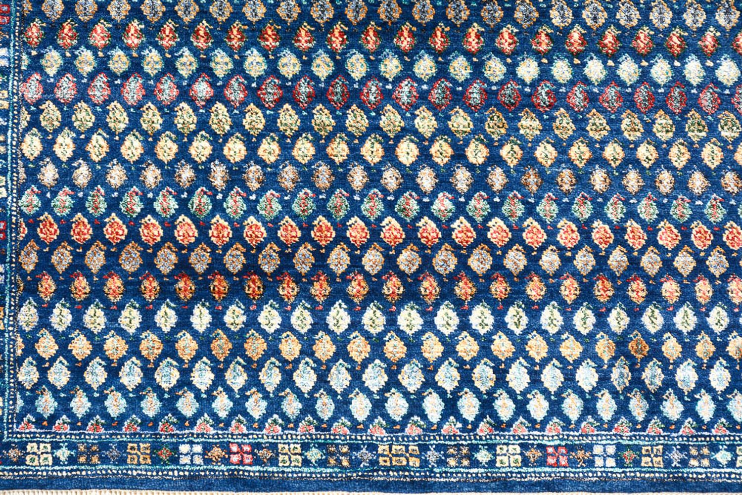 Alfombra de diseño - 154 x 93 cm - azul oscuro