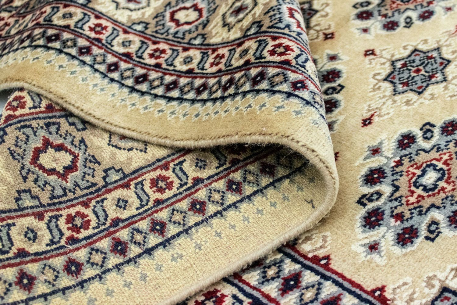 Alfombra Pakistani - 174 x 128 cm - beige