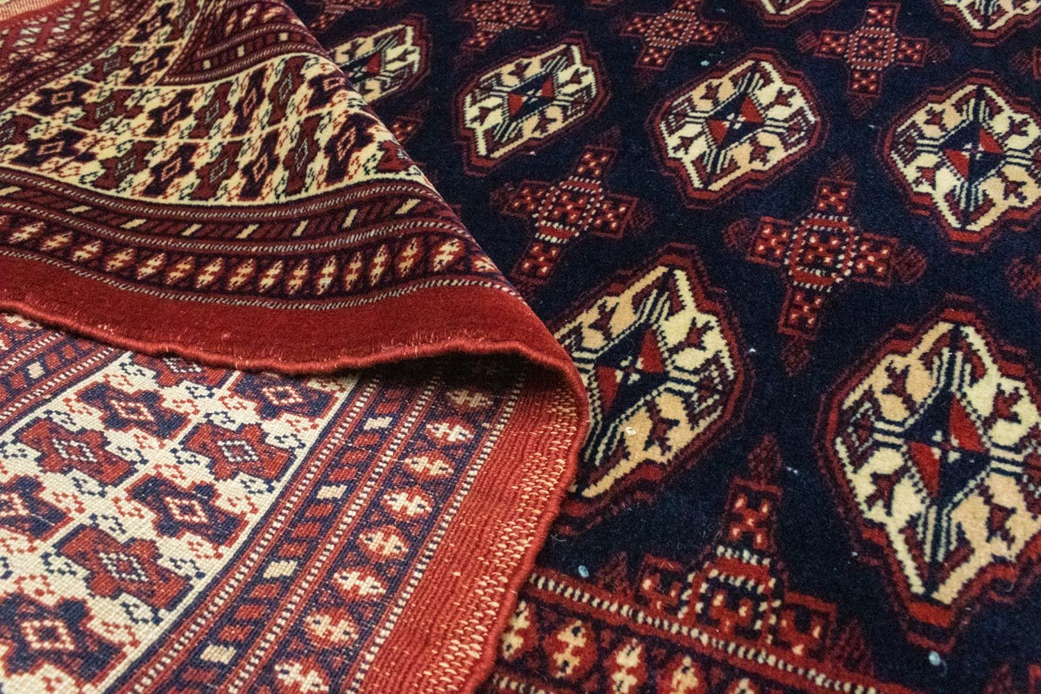 Alfombra Turkaman - 186 x 139 cm - rojo