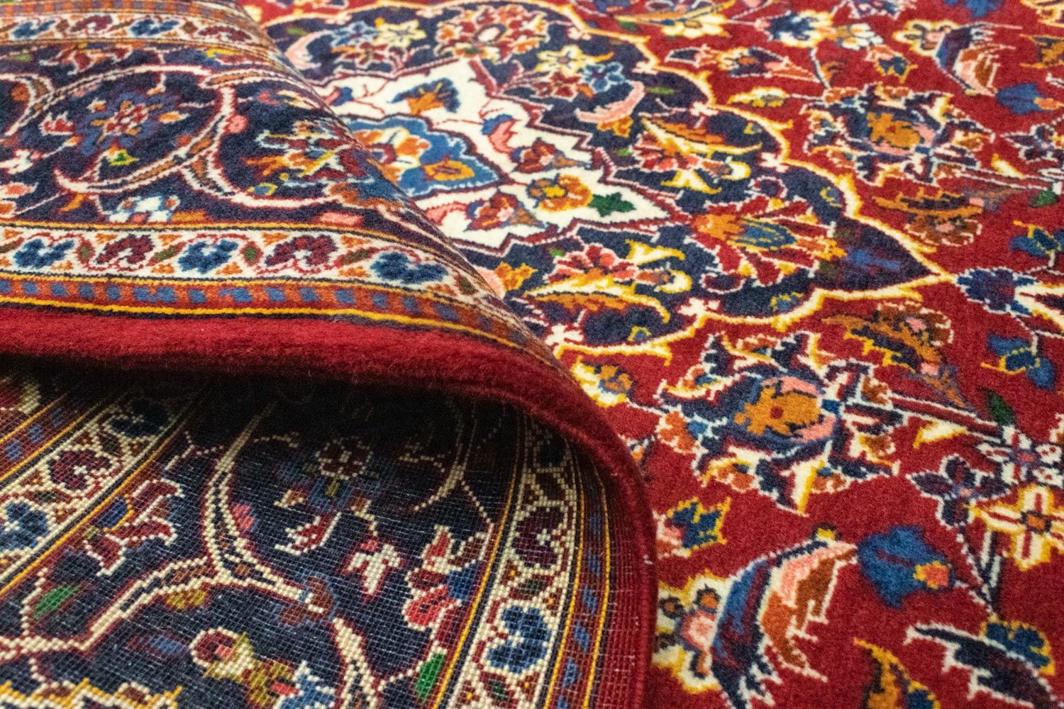 Alfombra persa - Keshan - 210 x 135 cm - rojo