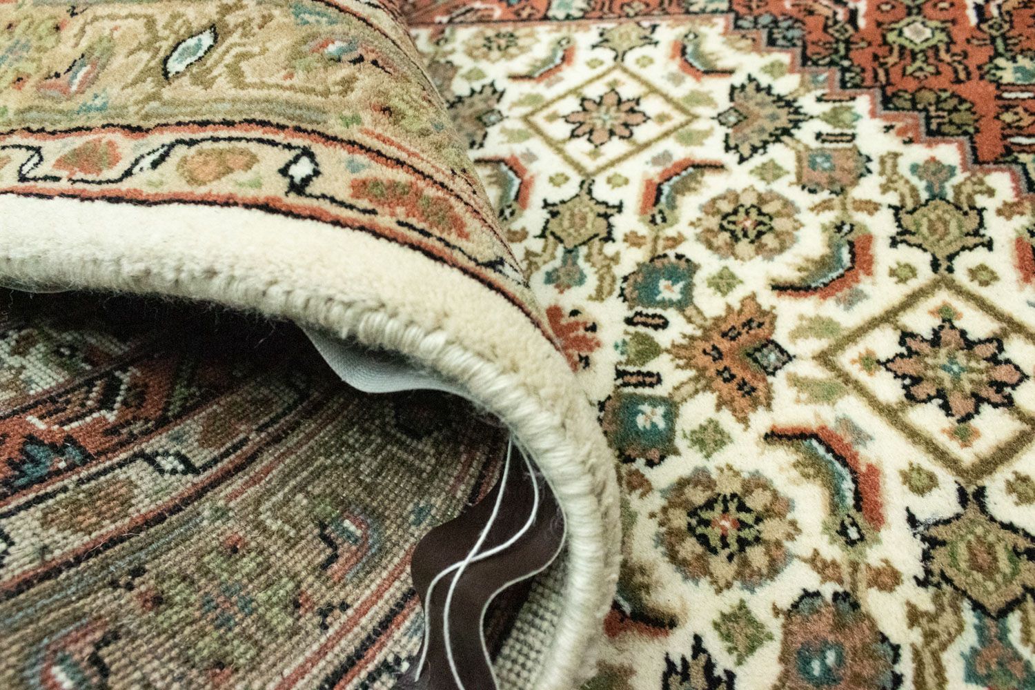Alfombra persa - Bidjar - 164 x 93 cm - beige