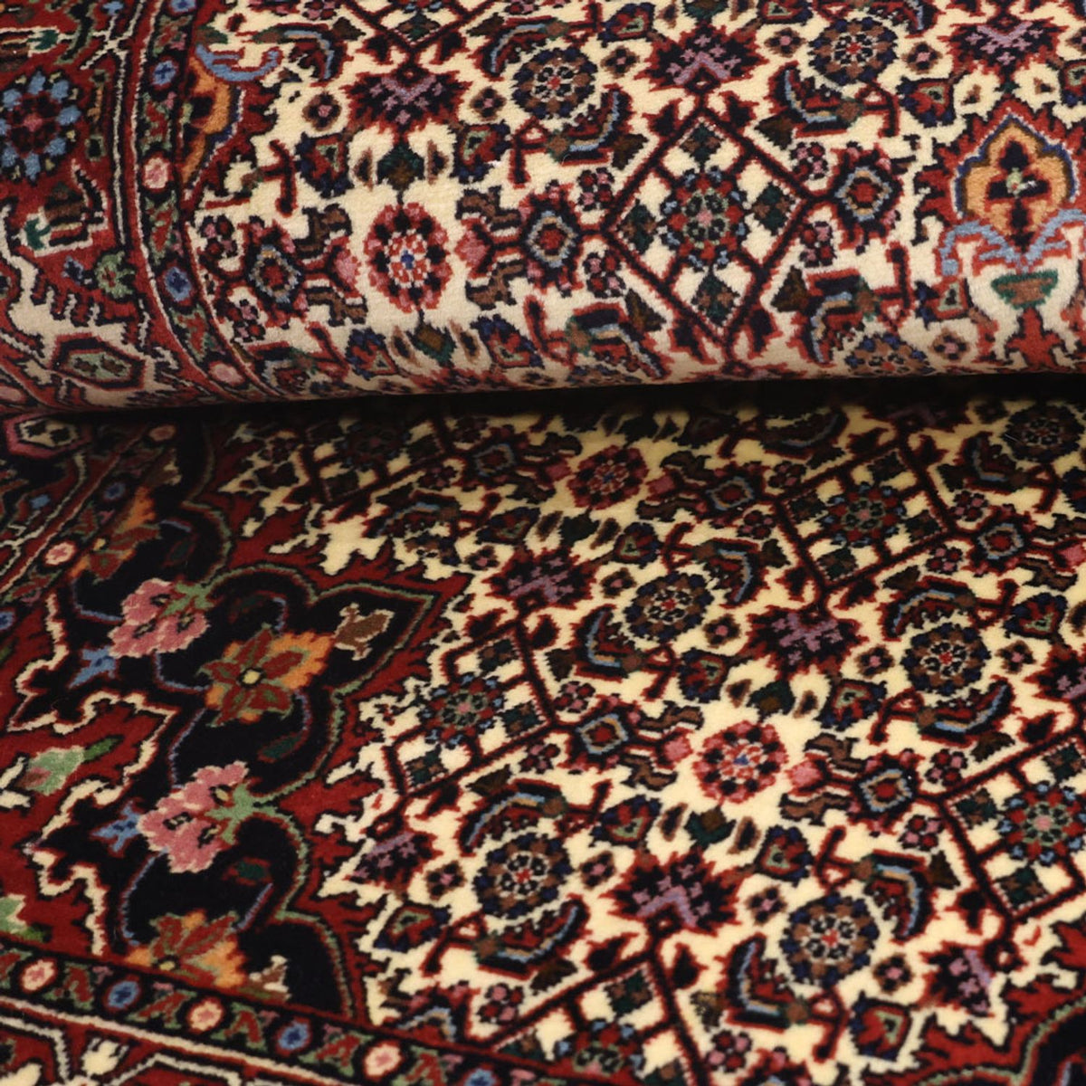 Alfombra persa - Bidjar - 137 x 72 cm - beige oscuro