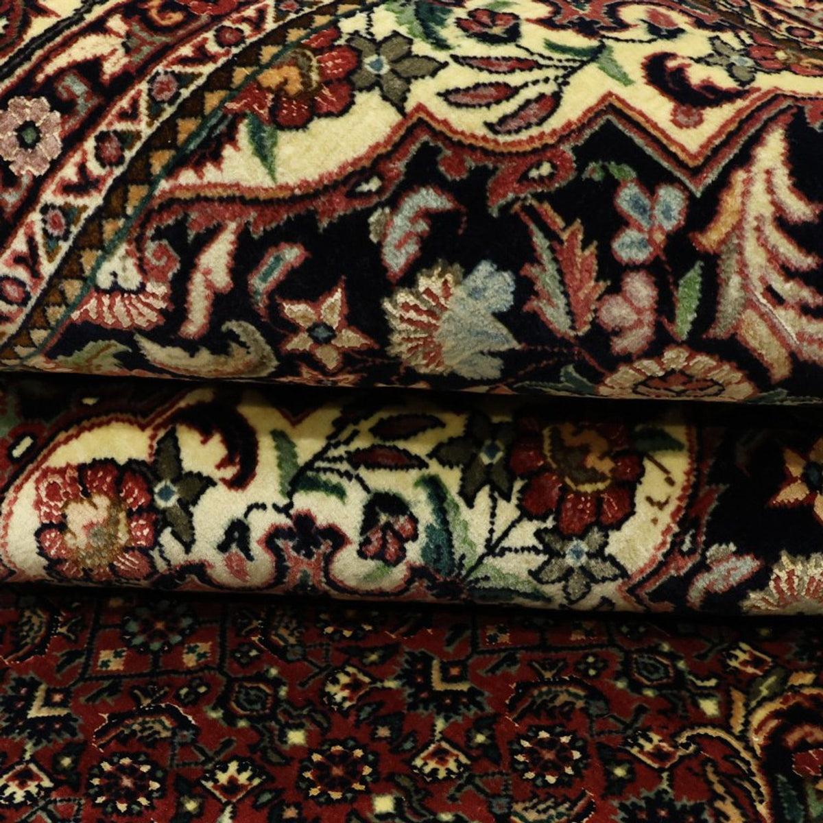 Alfombra persa - Bidjar - Real - 194 x 153 cm - rojo oscuro