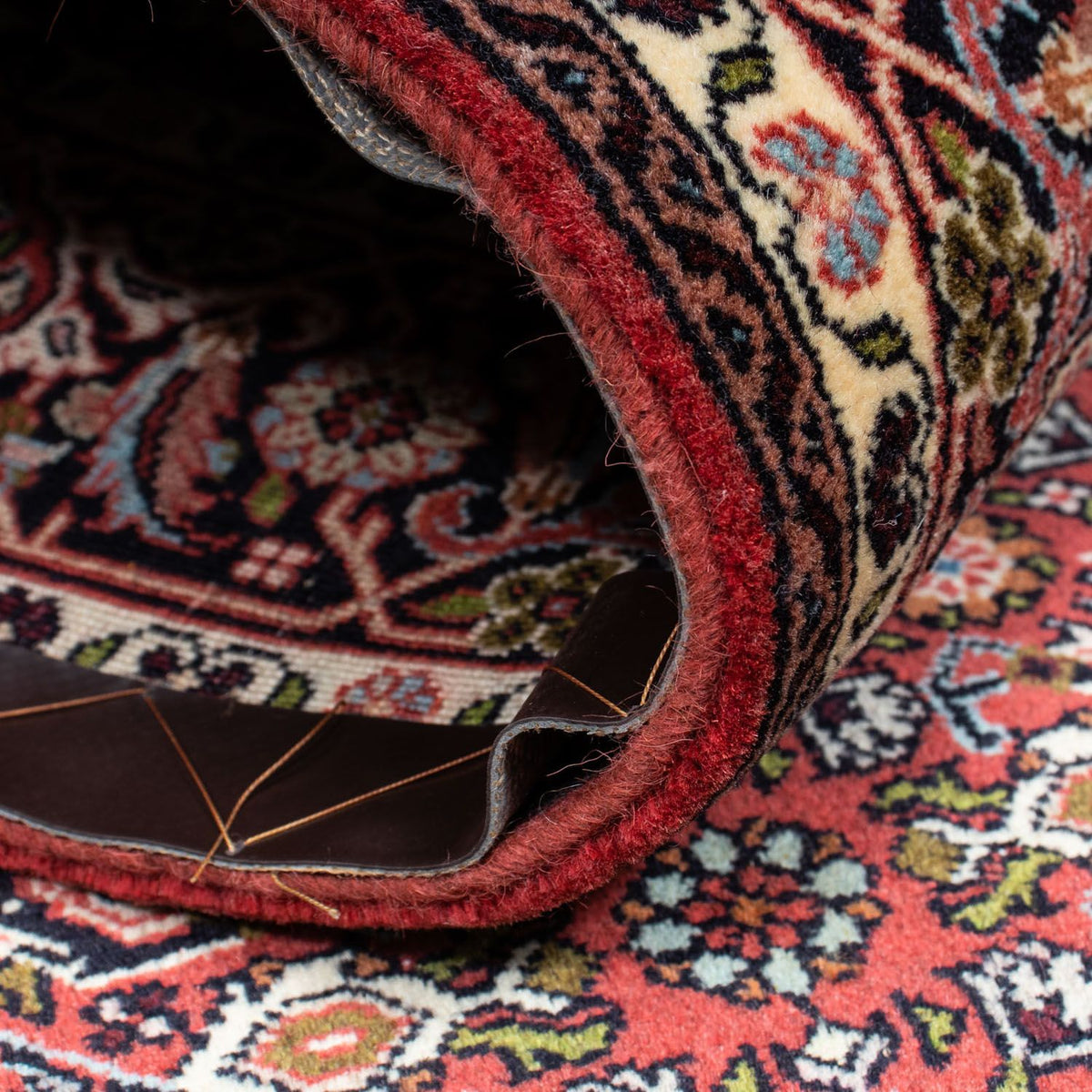 Alfombra persa - Bidjar - 230 x 139 cm - rojo claro