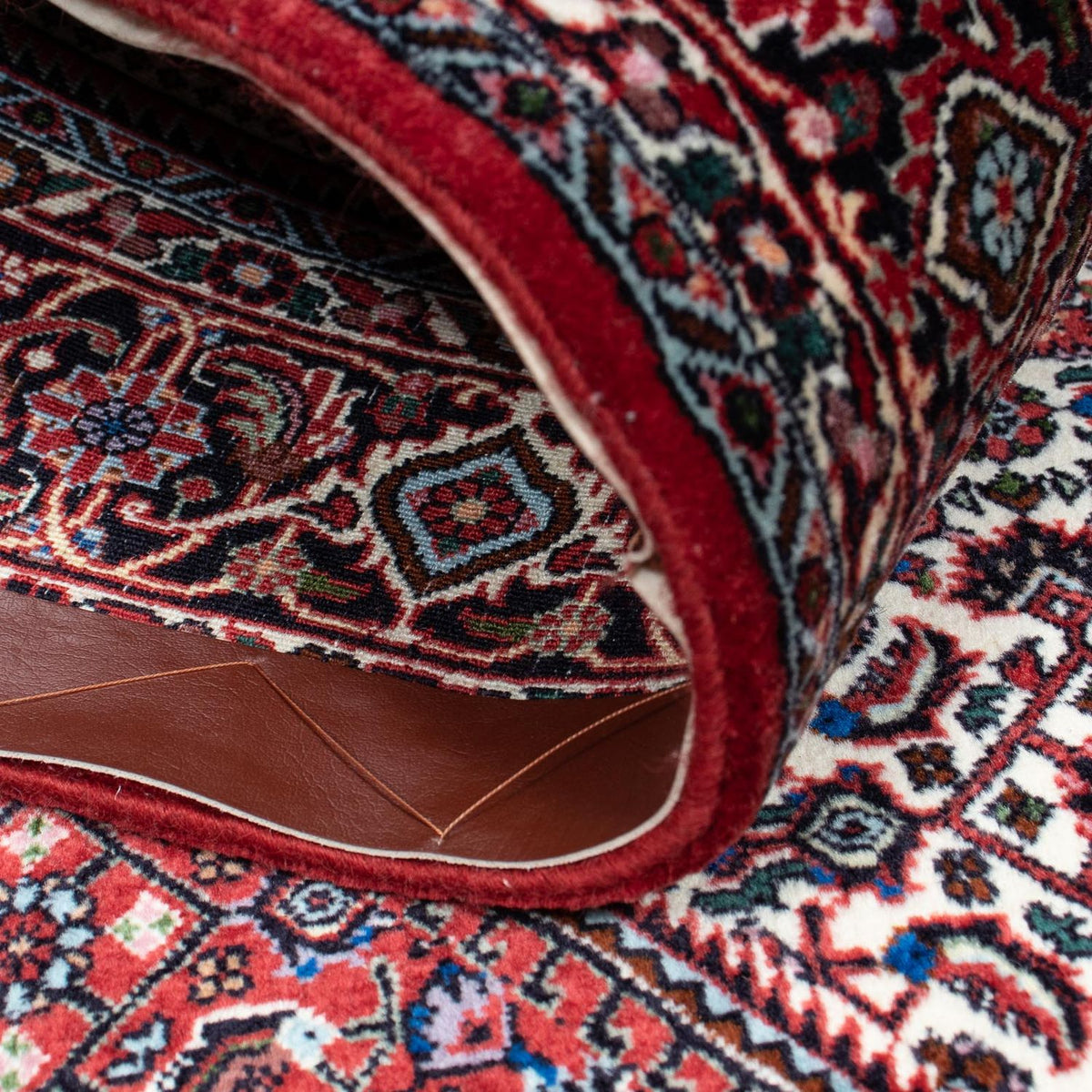 Alfombra persa - Bidjar - 228 x 132 cm - rojo claro