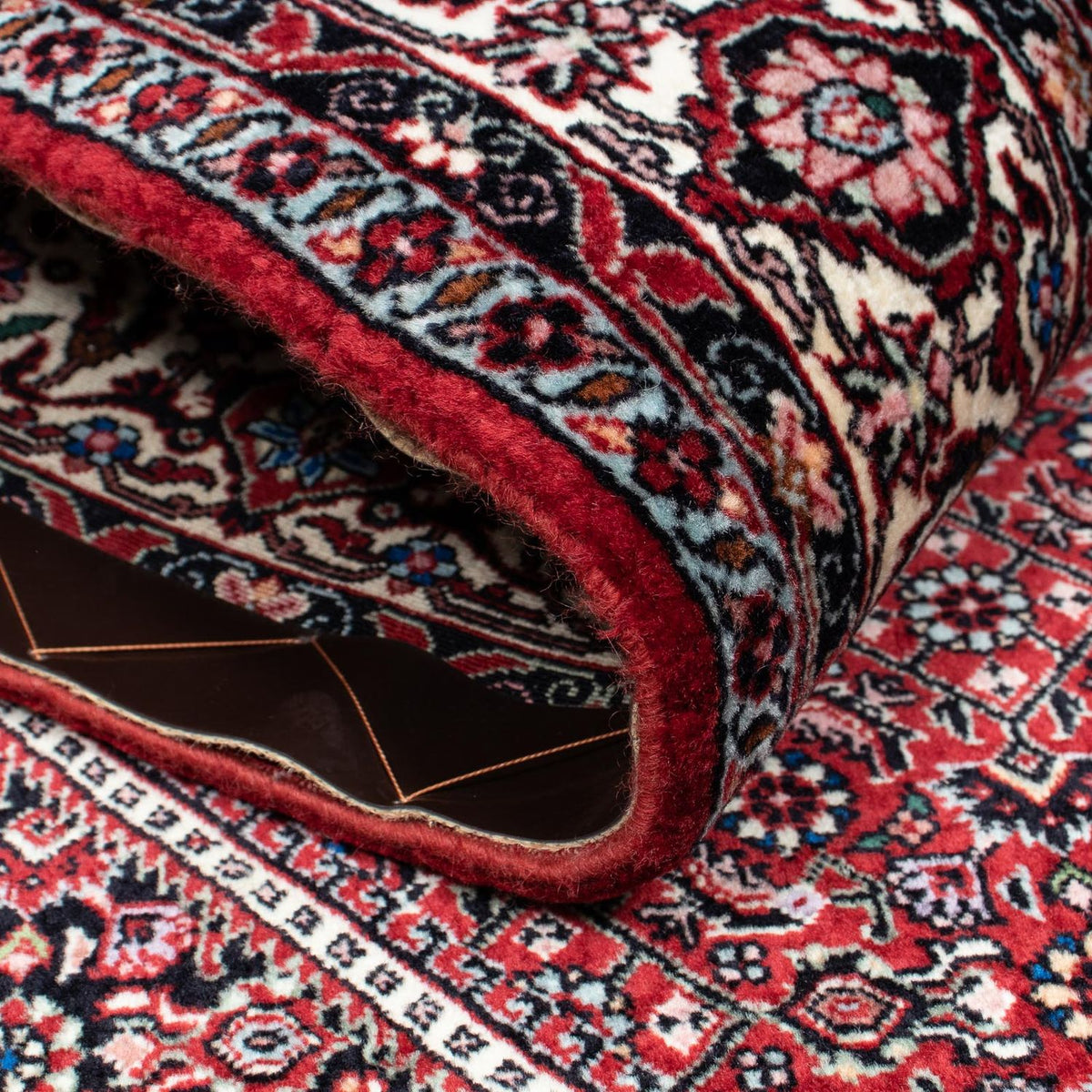 Alfombra persa - Bidjar - 209 x 132 cm - rojo claro