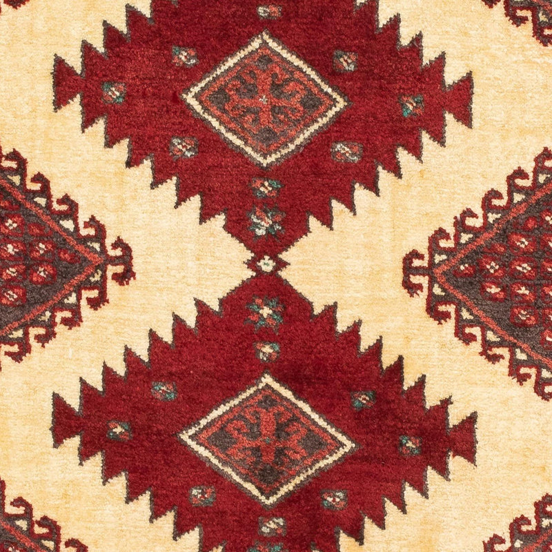 Alfombra Turkaman - 133 x 92 cm - rojo oscuro