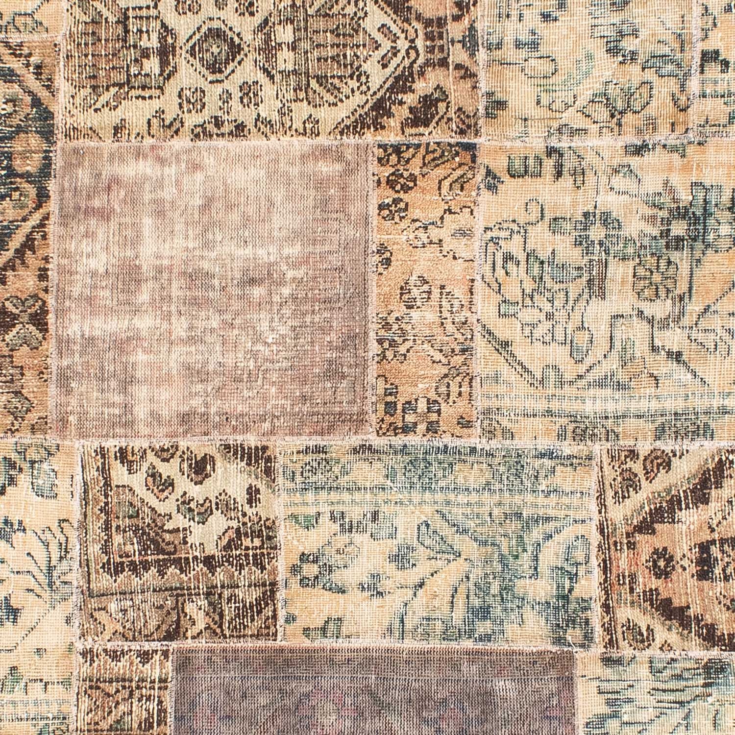 Alfombra de patchwork - 317 x 240 cm - multicolor